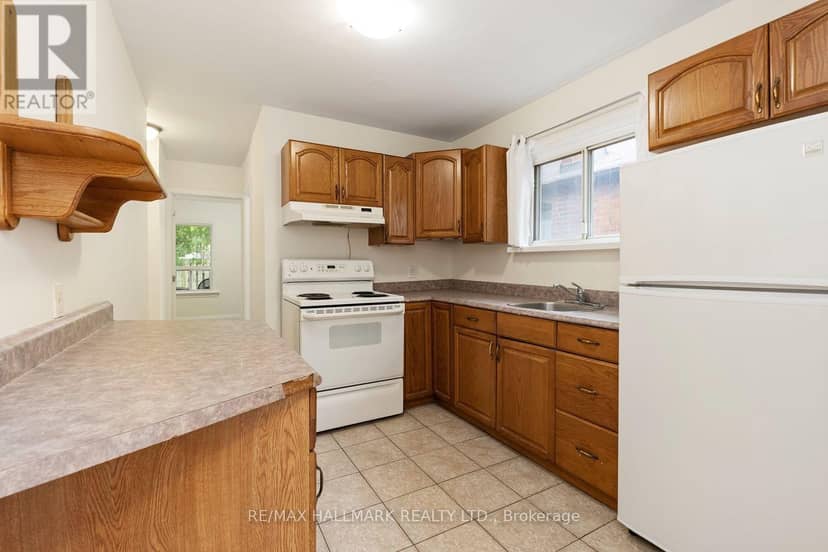 31 Thora Avenue, Toronto, photo 4