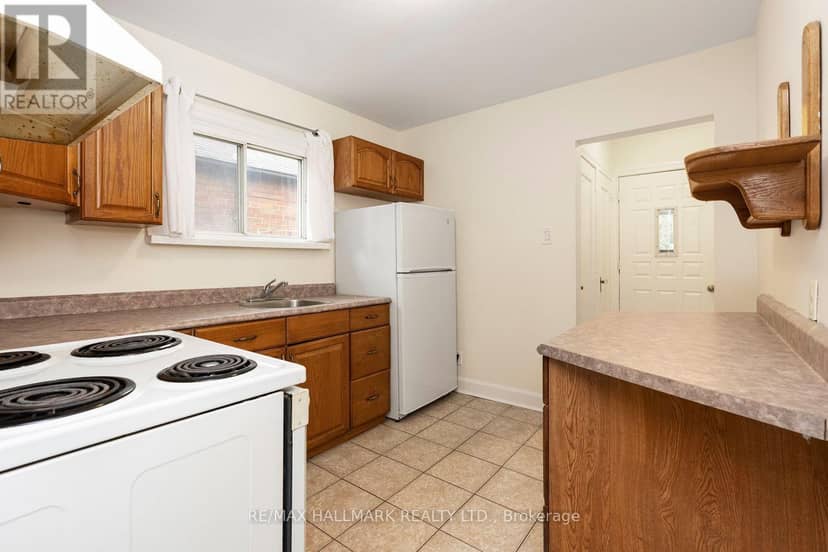 31 Thora Avenue, Toronto, photo 5