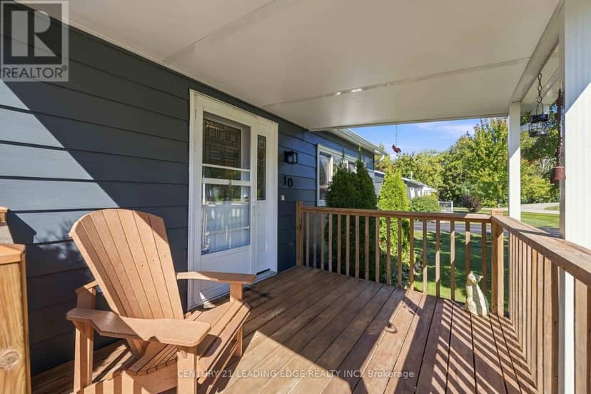 10 Hummingbird Circle, Georgina, photo 3