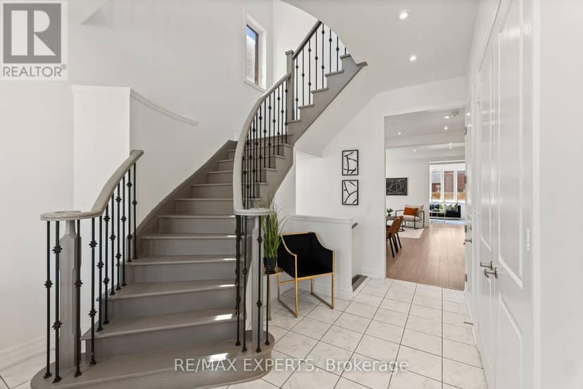 17 Red Rose Lane — photo 3 of 40