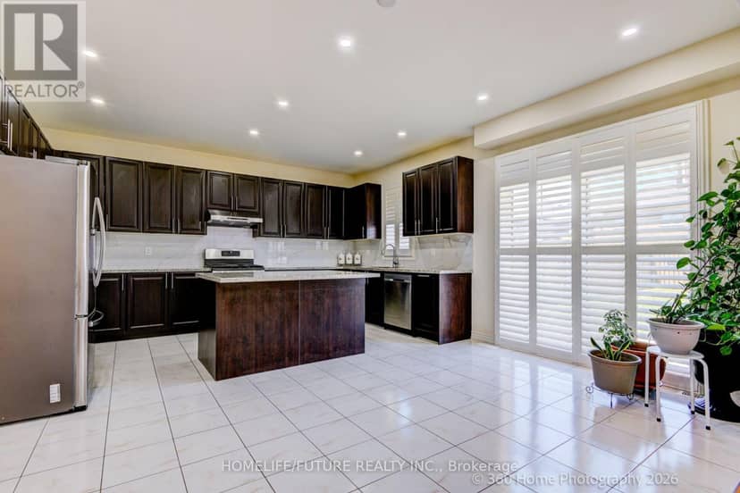 42 Samuel Crescent — photo 15 of 28