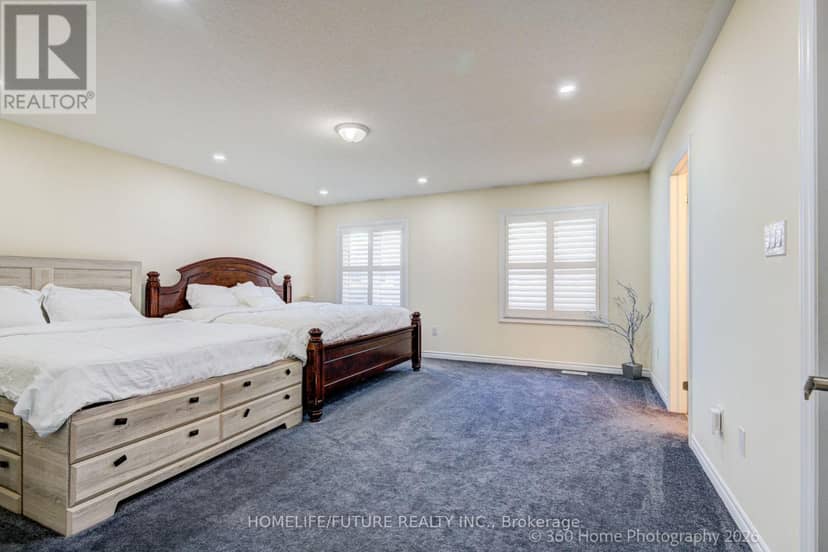 42 Samuel Crescent — photo 17 of 28