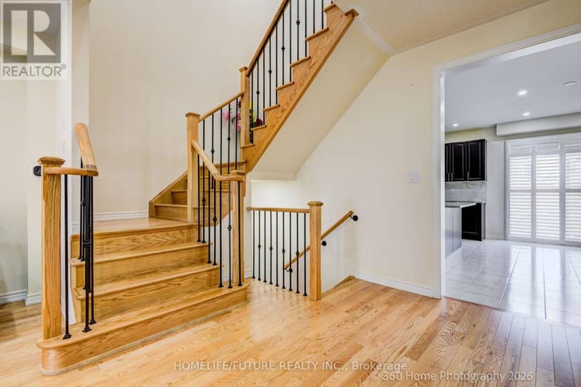 42 Samuel Crescent — photo 9 of 28