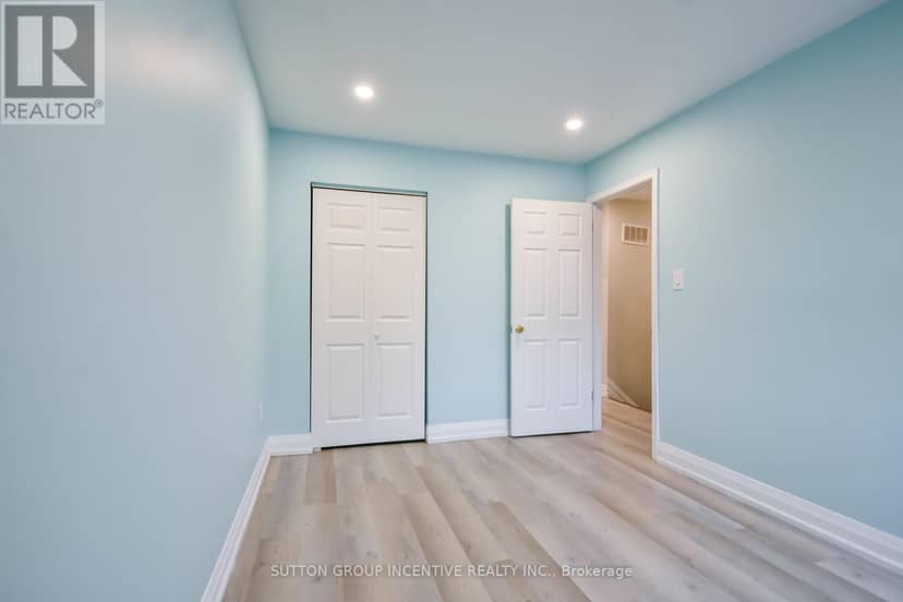 33B Cundles Road E — photo 24 of 40