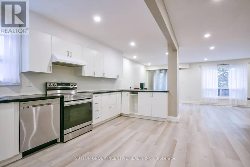33B Cundles Road E — photo 6 of 40