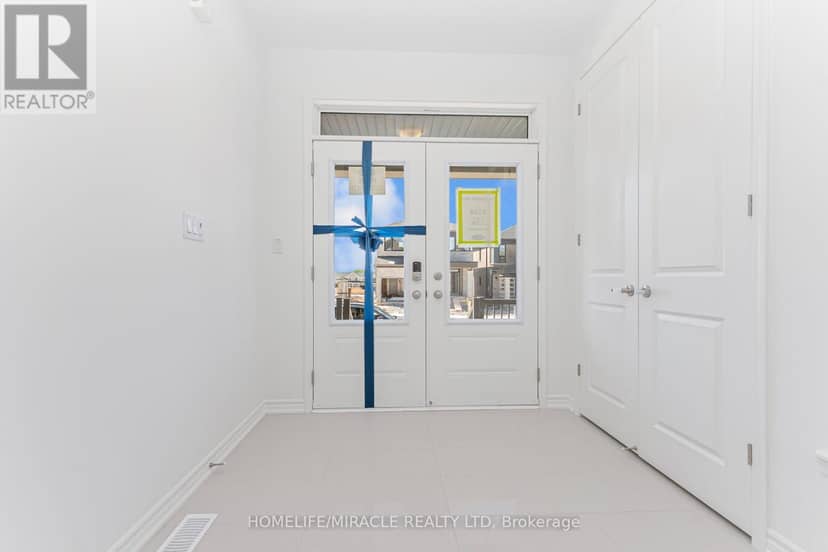 54 Gretzky Avenue, Barrie, photo 2