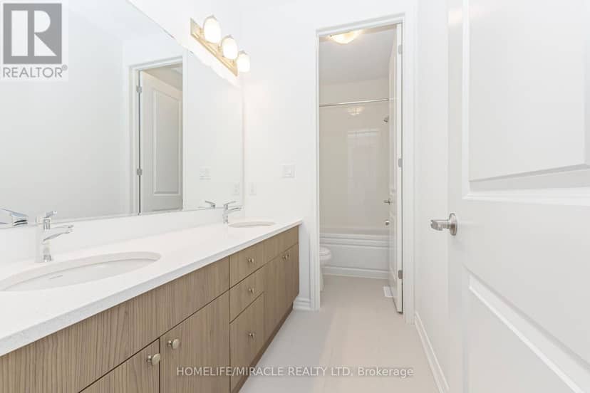 54 Gretzky Avenue — photo 28 of 38