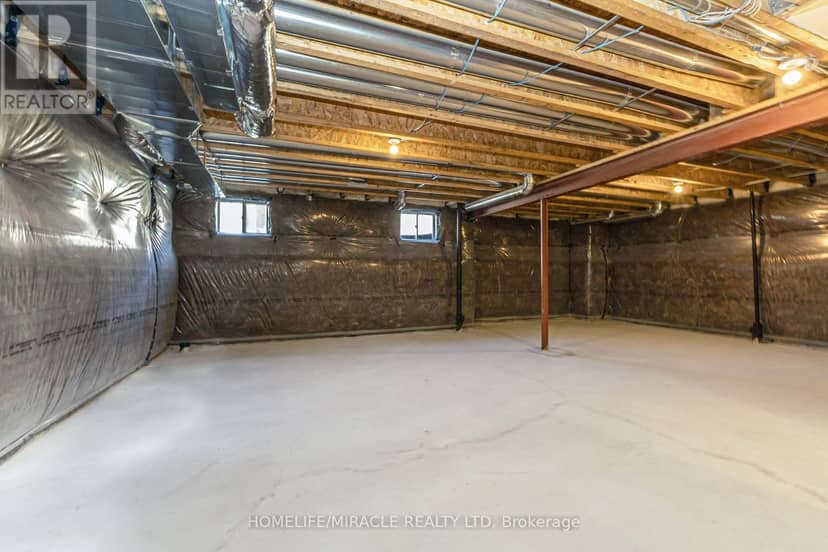 54 Gretzky Avenue — photo 37 of 38