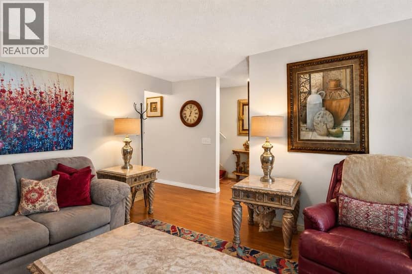 4726 44 Avenue NE, Calgary, photo 5