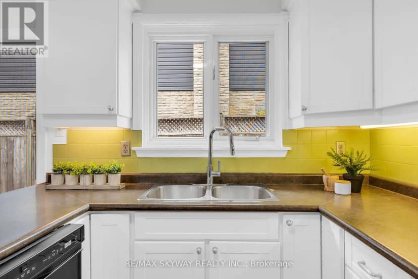 2673 Thorn Lodge Drive — photo 19 of 40
