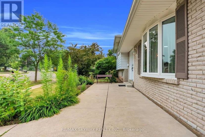 2673 Thorn Lodge Drive — photo 8 of 40