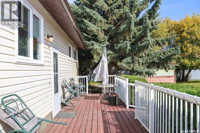 102 4th AVENUE E — photo 37 of 40