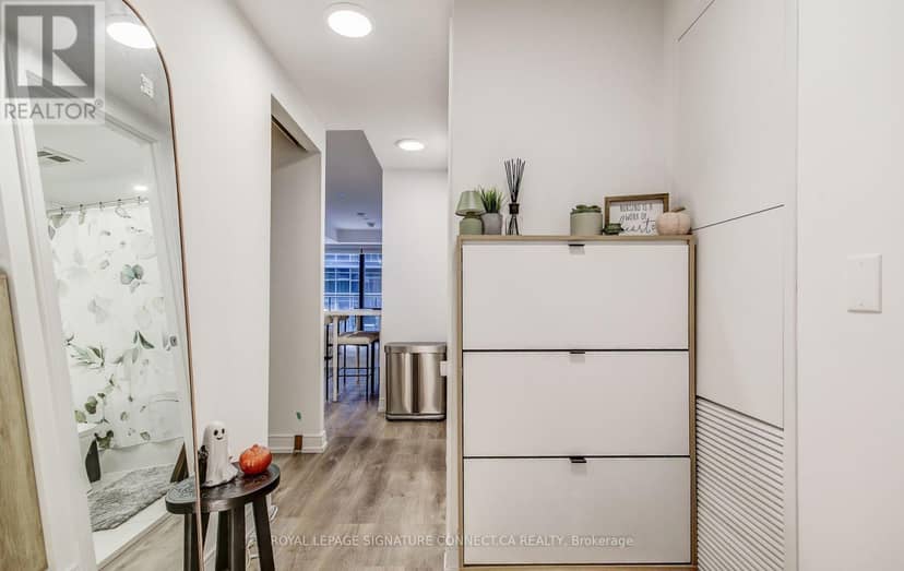 1017 - 1 Jarvis Street — photo 14 of 37