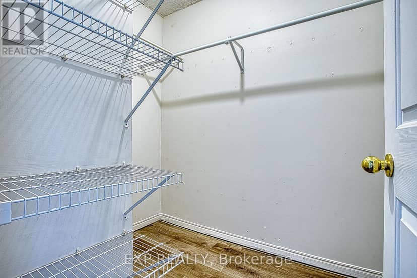 502 - 17 King Street E — photo 11 of 21