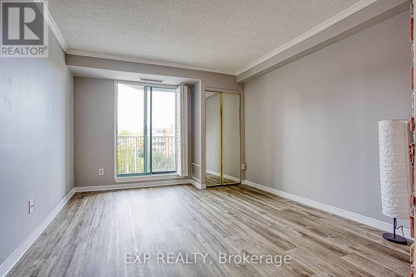 502 - 17 King Street E — photo 18 of 21