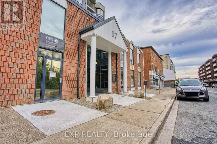 502 - 17 King Street E — photo 2 of 21