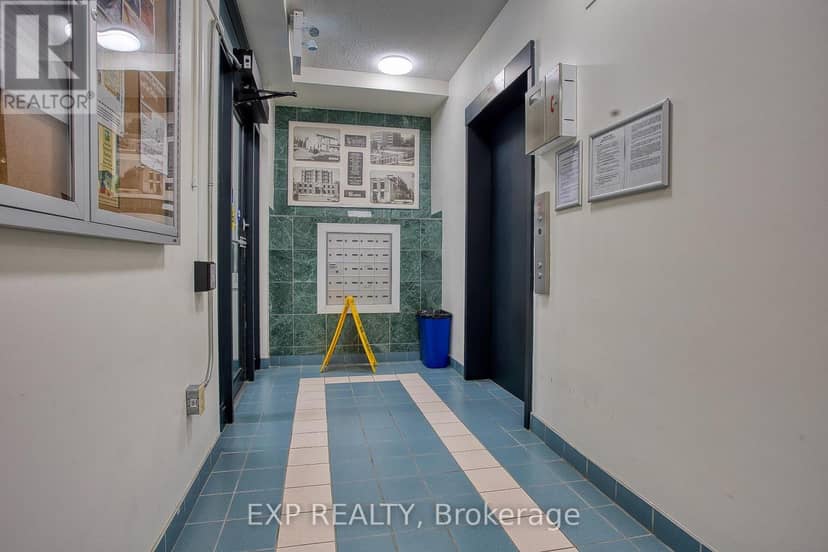 502 - 17 King Street E — photo 3 of 21