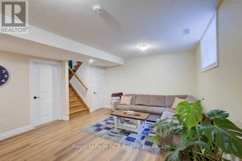 137 Walsh Street — photo 22 of 40