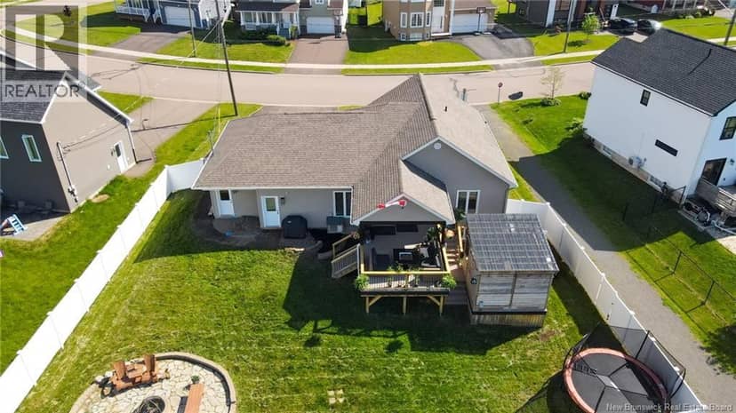 162 Lady Russell Street — photo 2 of 21