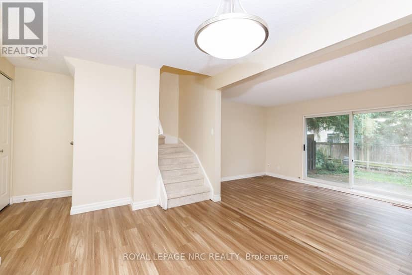 44 - 50 Lakeshore Road — photo 10 of 34