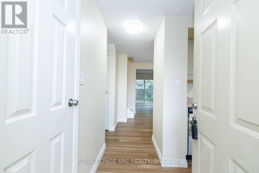 44 - 50 Lakeshore Road, St. Catharines, photo 4