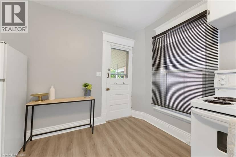 148 ALBION Street, Brantford, photo 8