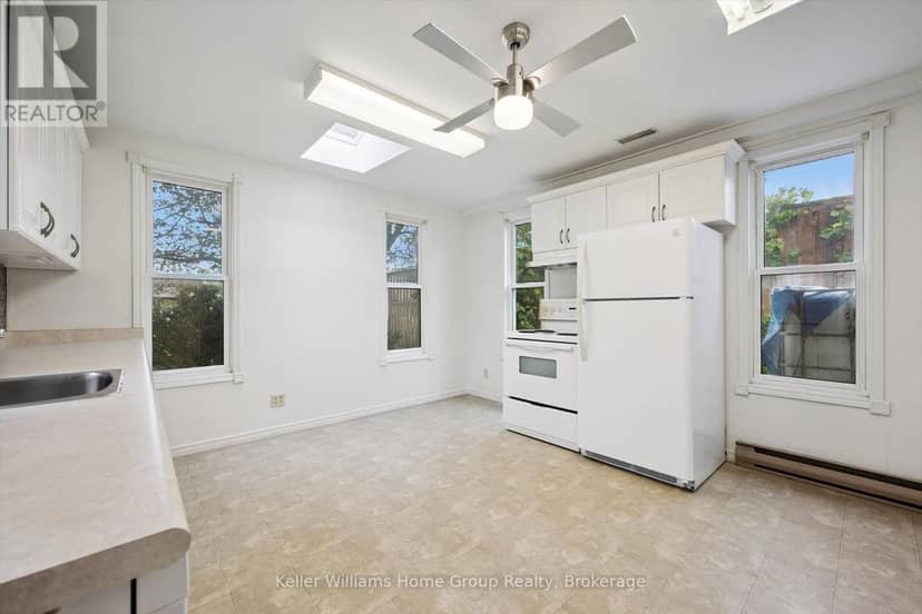 497 Forfar Street E — photo 36 of 40