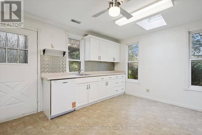 497 Forfar Street E — photo 35 of 40