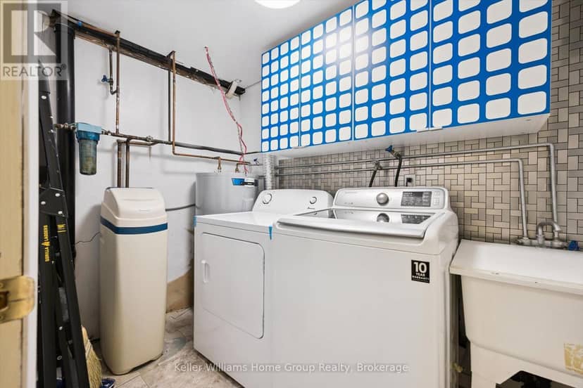 497 Forfar Street E — photo 40 of 40