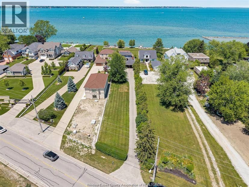 11830 RIVERSIDE DRIVE East — photo 1 of 23
