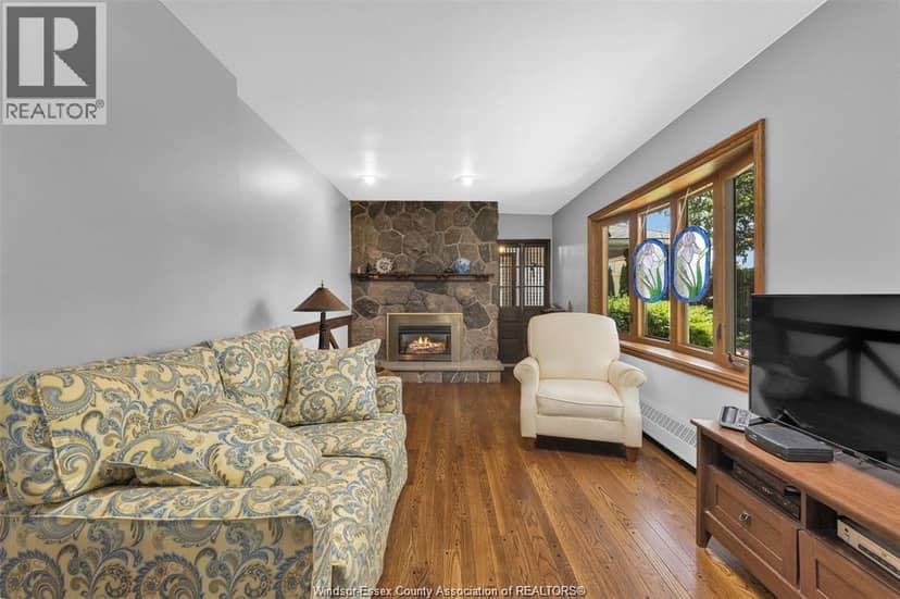 11830 RIVERSIDE DRIVE East — photo 11 of 23