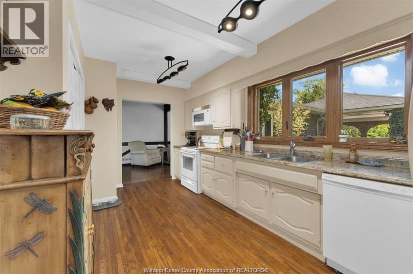 11830 RIVERSIDE DRIVE East — photo 6 of 23