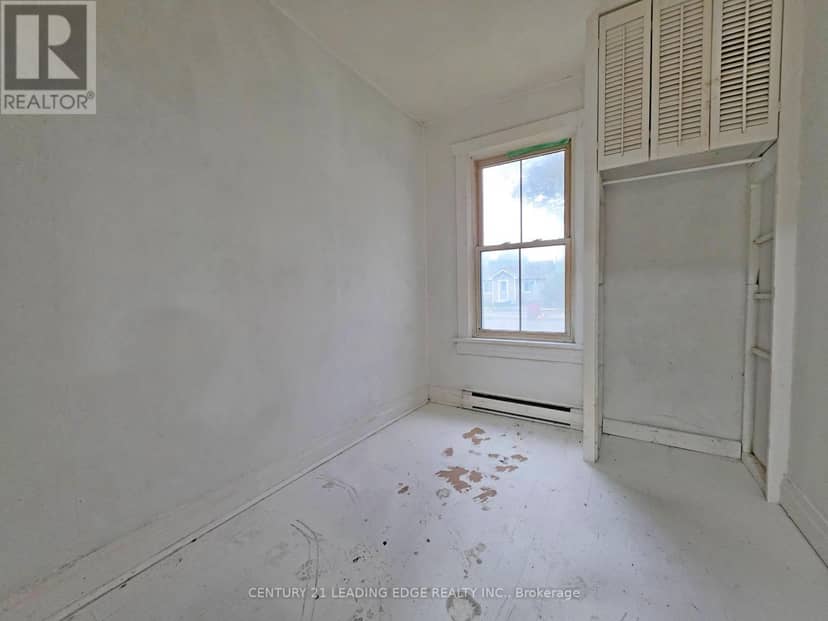 49 High Street — photo 11 of 17