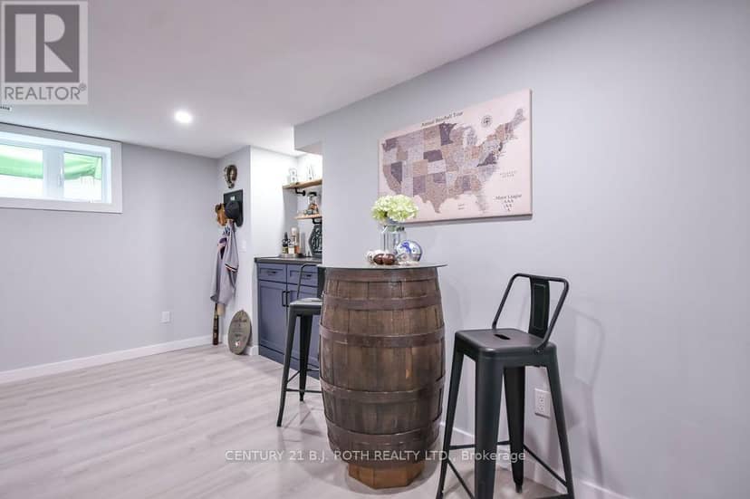 38 Beverly Street — photo 31 of 40