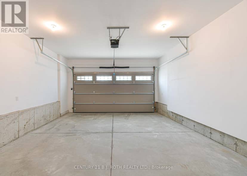 3195 Orion Boulevard — photo 14 of 40