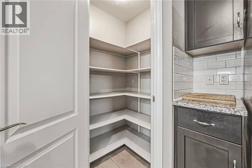 93 COULING Crescent — photo 12 of 40