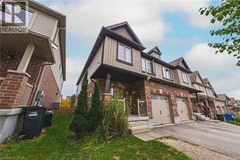 93 COULING Crescent — photo 3 of 40