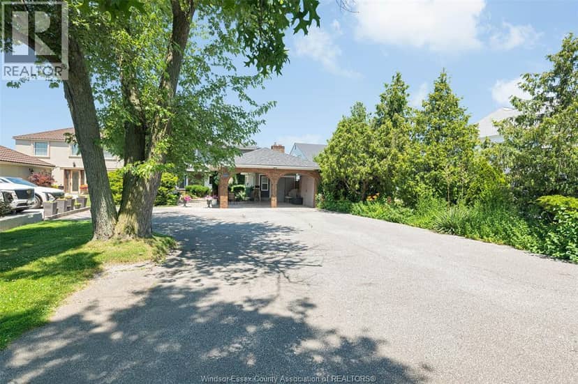 11830 RIVERSIDE DRIVE East — photo 4 of 40