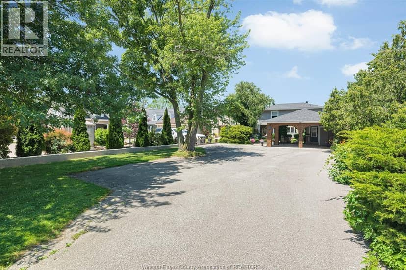 11830 RIVERSIDE DRIVE East — photo 3 of 40
