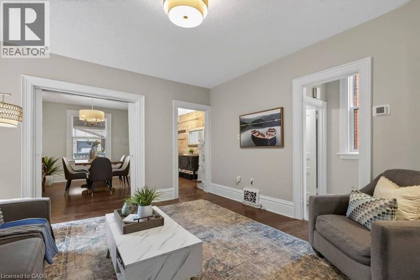 427 JACKSON Street W — photo 10 of 34