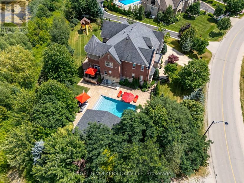33 Barraclough Boulevard, Halton Hills, photo 2