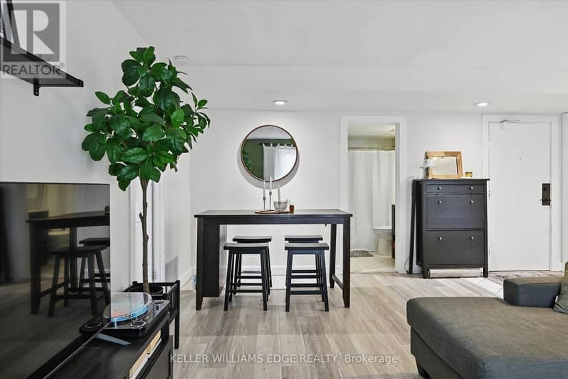 43 - 2373 King Street E — photo 17 of 40