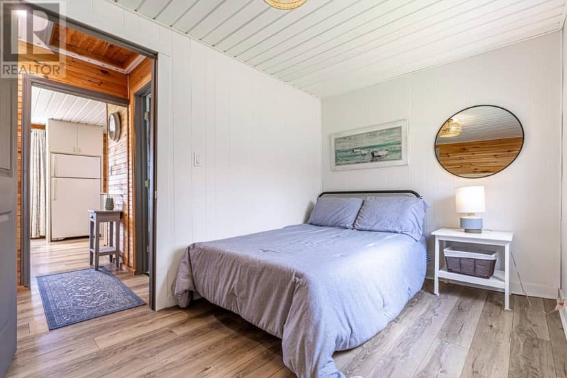 220 Thompson Point Road — photo 15 of 28