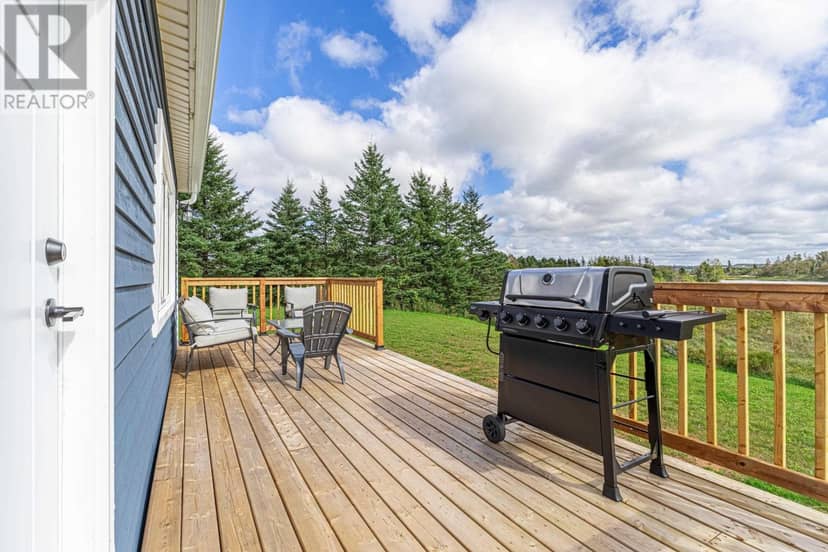 220 Thompson Point Road — photo 4 of 28