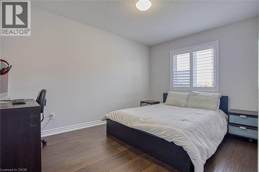 17 NARBONNE Crescent — photo 26 of 40