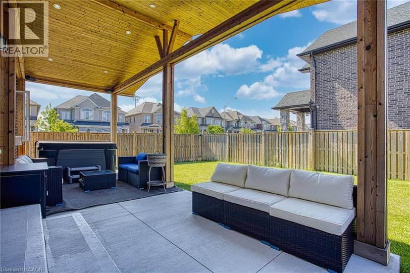 17 NARBONNE Crescent — photo 38 of 40