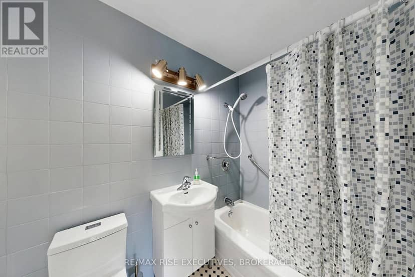 304 - 160 The Donway W — photo 27 of 40