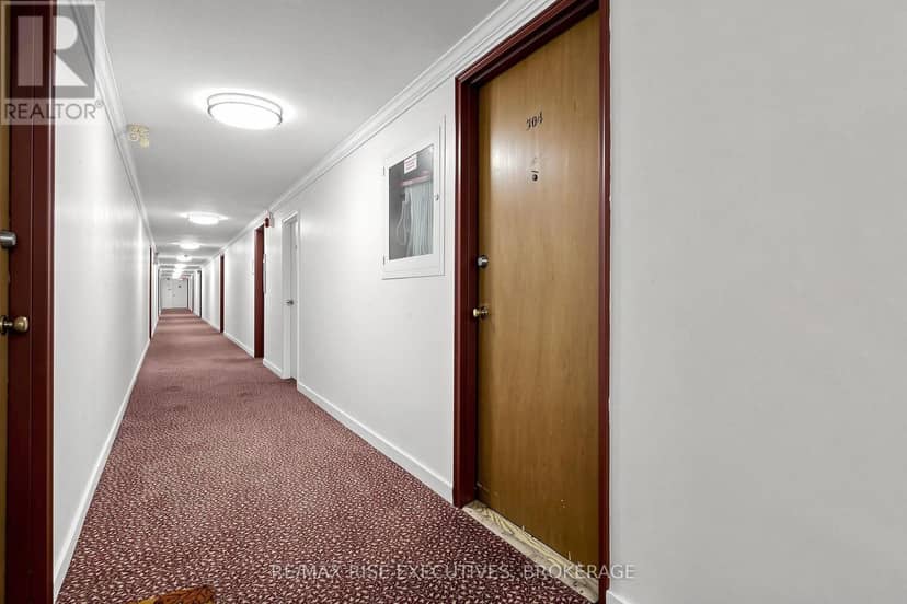 304 - 160 The Donway W — photo 34 of 40