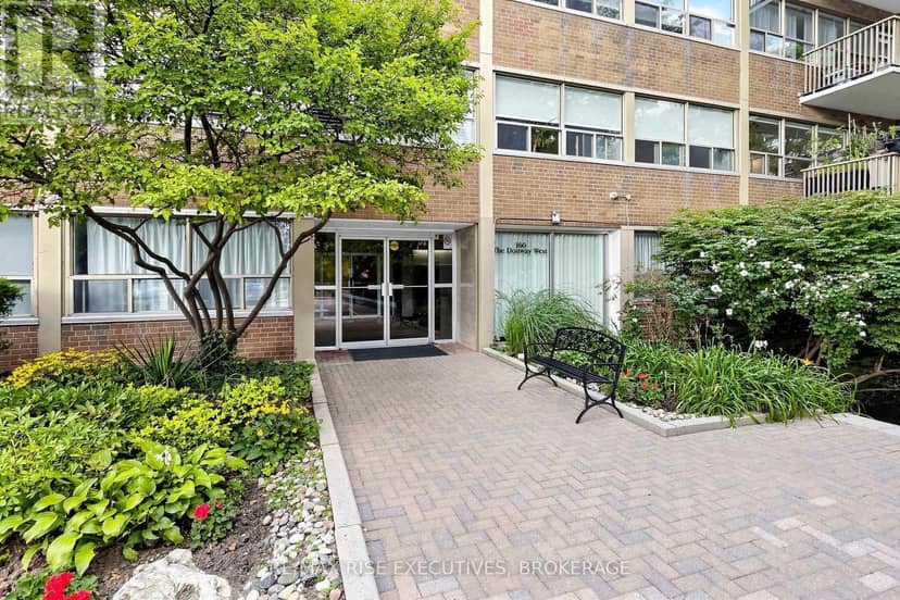 304 - 160 The Donway W — photo 4 of 40