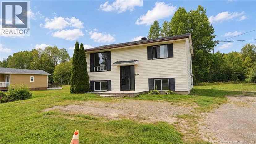 1134 Chemin Robertville — photo 4 of 39